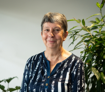 Headshot of Lesley Hunter, Area Mentor for Northern Ireland, taken 2024